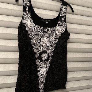 Mezzo black tank size XL